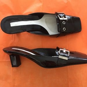 Women’s Via Spiga Black Leather sandals